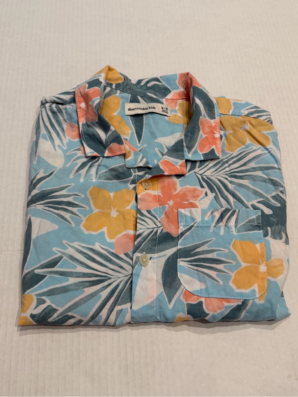 Abercrombie Kids Light Blue Floral Hawaiian Button-Down Shirt